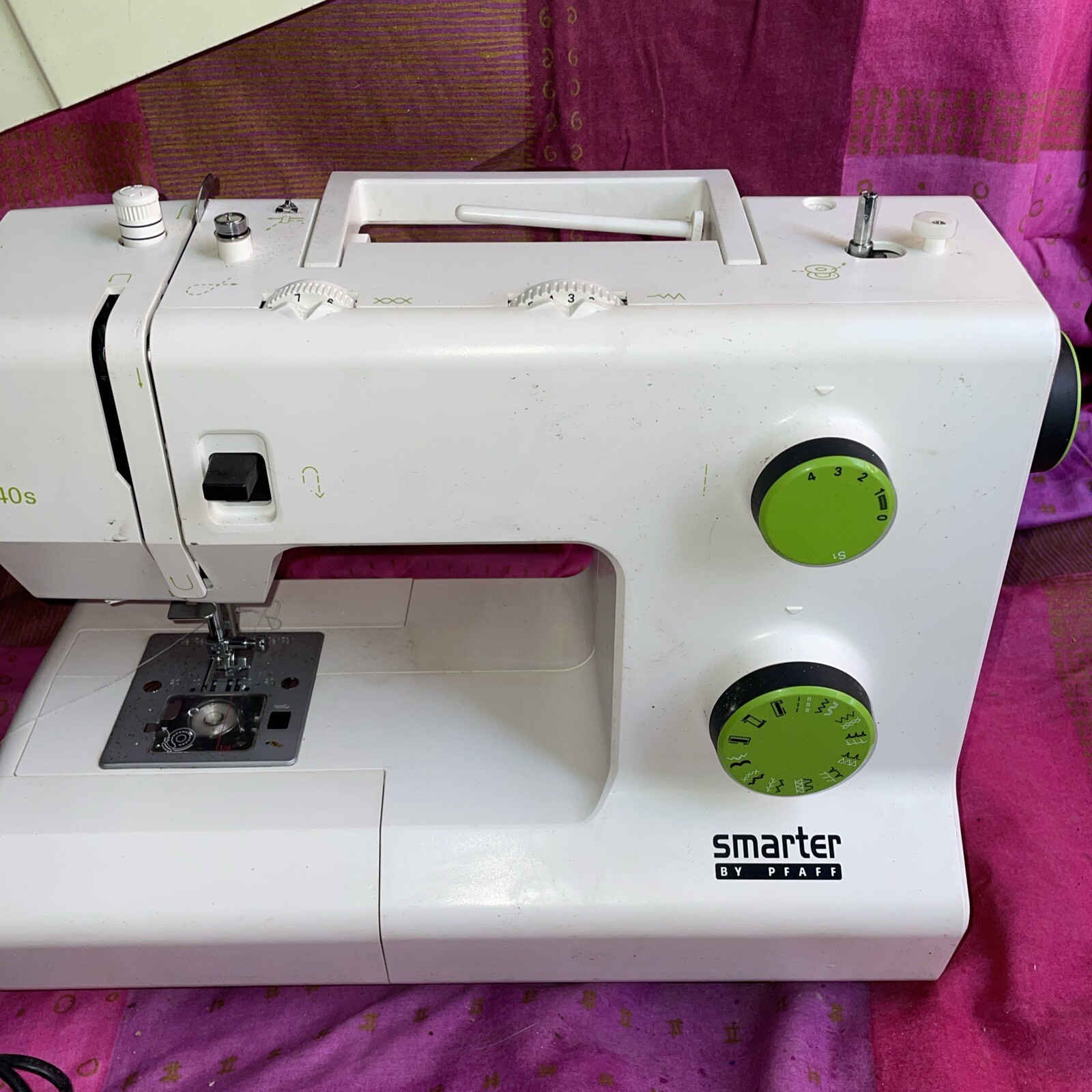 PFAFF SMARTER 140s SEWING MACHINE Fully Working With Case And Pedal