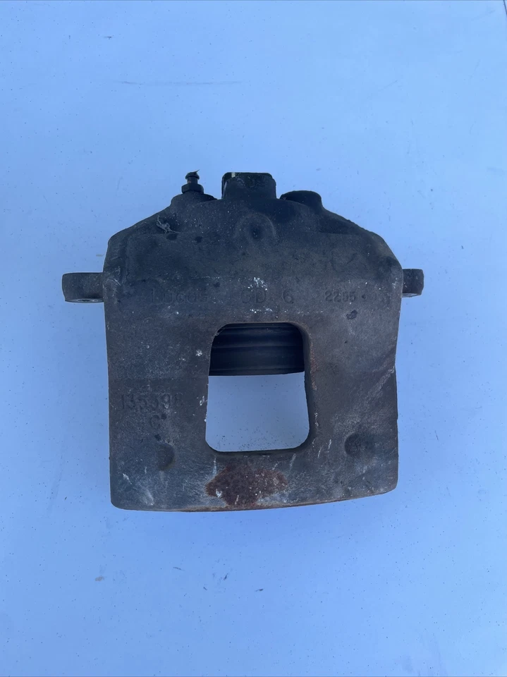 Pinza de freno del lado del pasajero delantero derecho Buick Rendezvous 2002-2007 OEM 201066 Foto 4 de 4