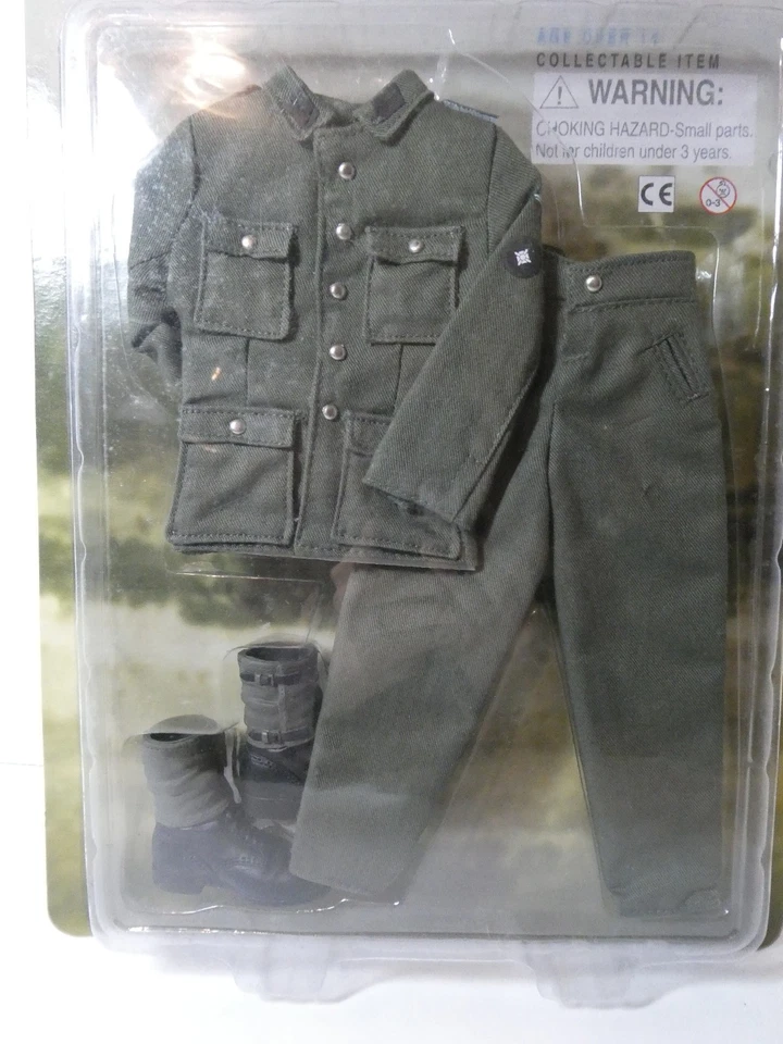 Dragon WWII Uniform Set M43 Field Blouse Private Schutze for 1/6 Figure NEW 1999 - Image 2 of 4