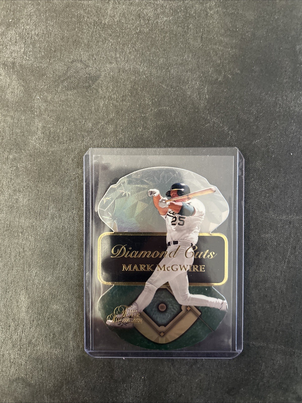 1997 Flair Showcase Mark McGwire Diamond Cuts #11 Athletics SP