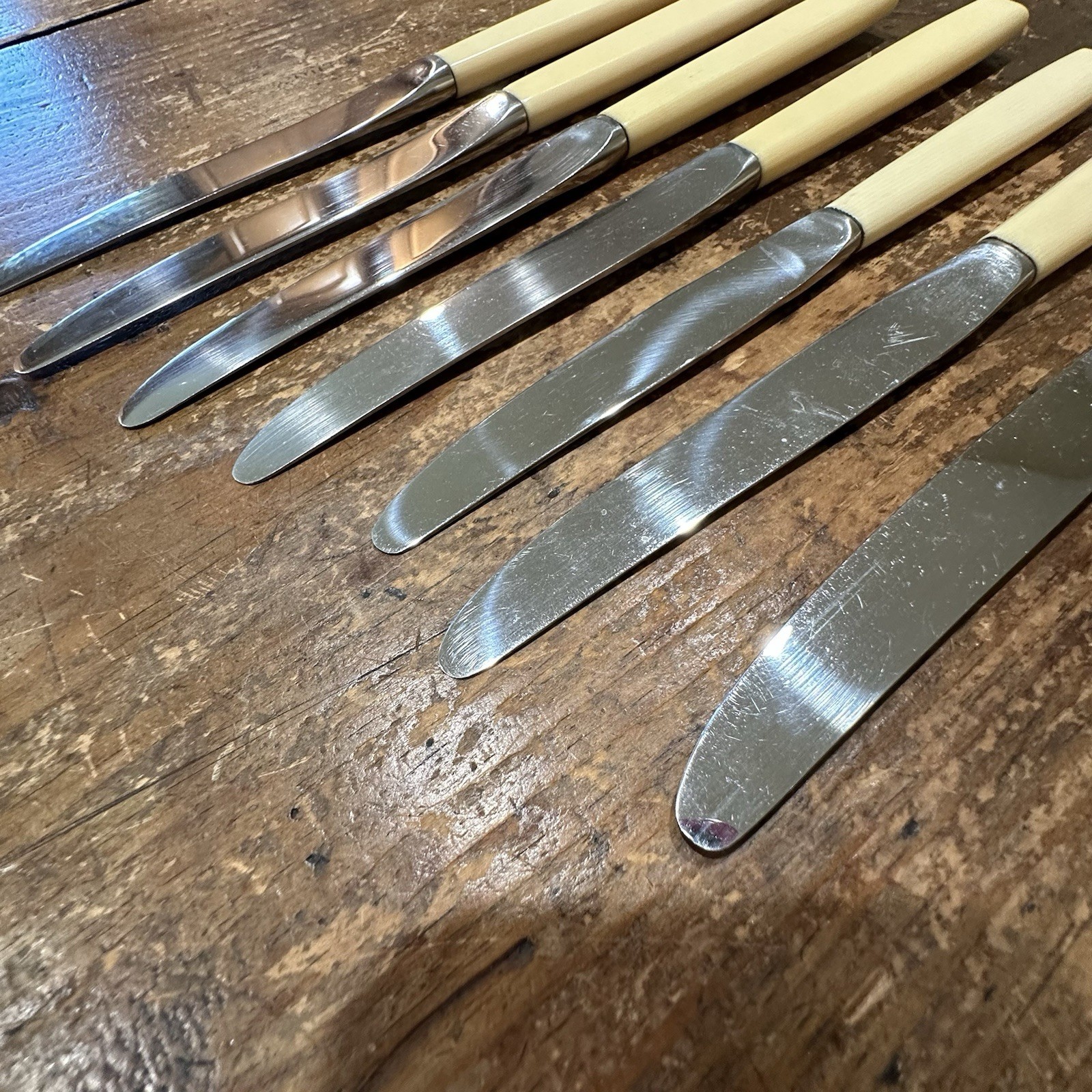 Vintage Viners of Sheffield-England Butter Knives Celluloid Handles Set of 6