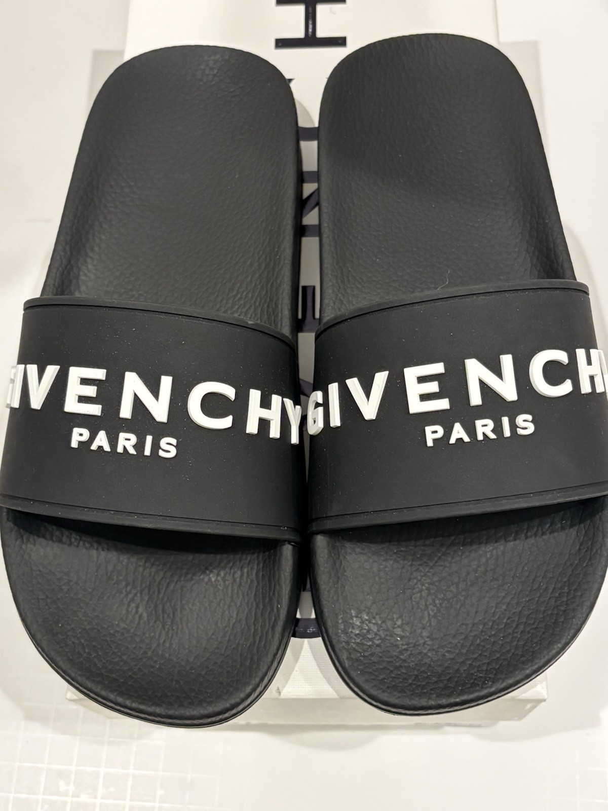 NWT Givenchy Women's Slide Flat Slippers Unisex Men’s US 7 Women’s US 8.5