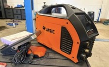 Jasic Evo 2.0 AC/DC TIG 200 Pulse Single-Phase PFC Torch with Reg and Leads