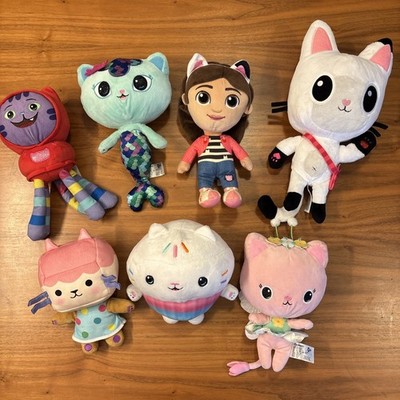 Gabby s Puppenhaus Stofftiere x7 Mercat, Cakey, Box Katze Lichter & Geräusche Panda Pfoten
