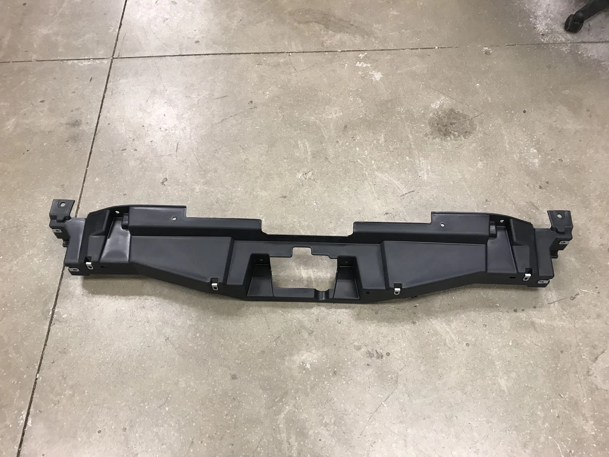 Chevrolet GM OEM 07-14 Suburban 1500 Grille-Mount Panel 15865945  