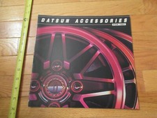 Accesorios Datsun Nissan 1981 concesionario de automóviles coche camión folleto de ventas