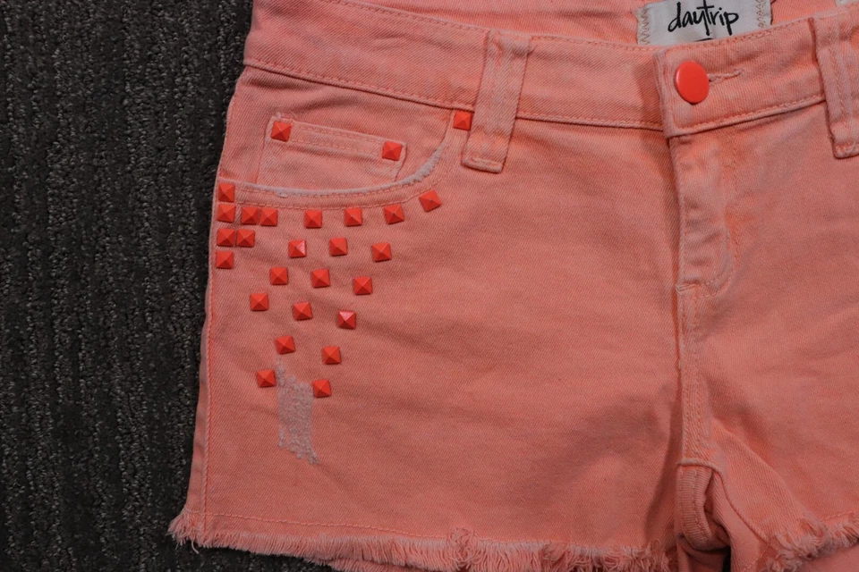 Cut-Off Shorts Fray Hems Metal Studded Hot Pants Stretch Women's 32x2 - Image 2 of 4