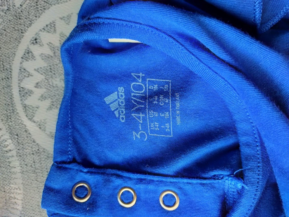 Adidas blue and pink girls lounge set tshirt and shorts 3-4 years - Image 4 of 4