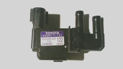 TOYOTA CAMRY 2.2 L Genuine VACUUM Switching VALVE DENSO 90080