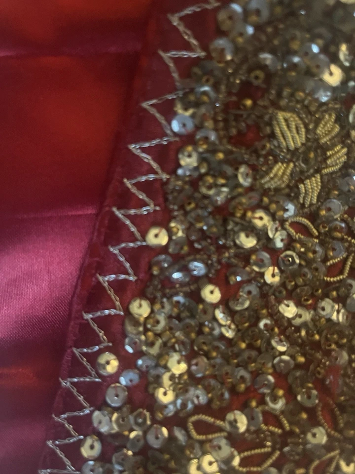 Sari con Cuentas Sánscrito Sari Cinturón Gitano Satén Vestido Lentejuelas Rubí Borgoña Rojo Foto 2 de 4