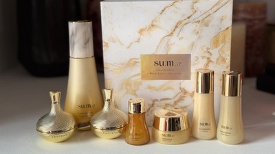 SU:M37 SUM37 LOSECSUMMA REPAIR ESSENCE SPECIAL SET 100ml and GIFTS, Exp 2028