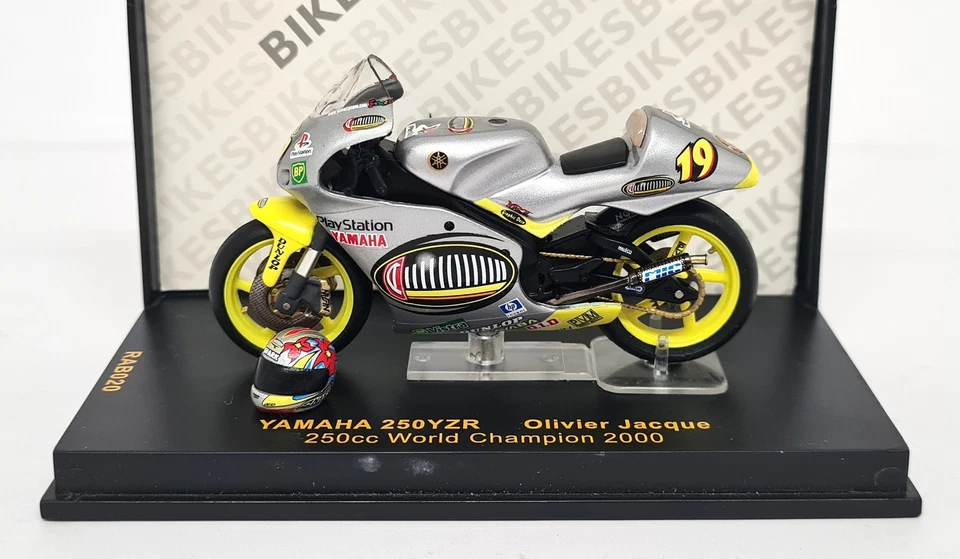 Moto Ixo 1/24 Yamaha 250 YZR 250CC WC 2000 Olivier Jacque 8cms Foto 3 de 4