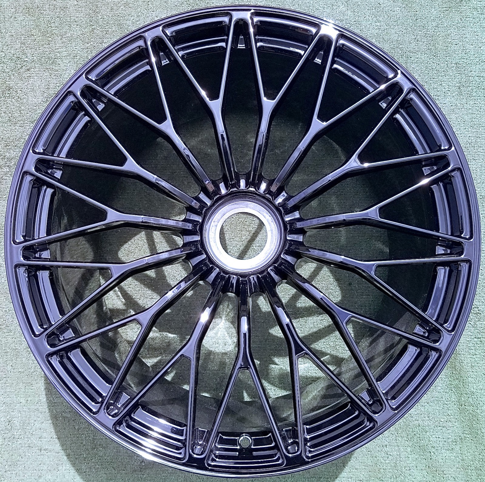 4 PERFECT Factory Lamborghini Aventador SVJ Wheels Dianthus OEM Center-Lock Set
