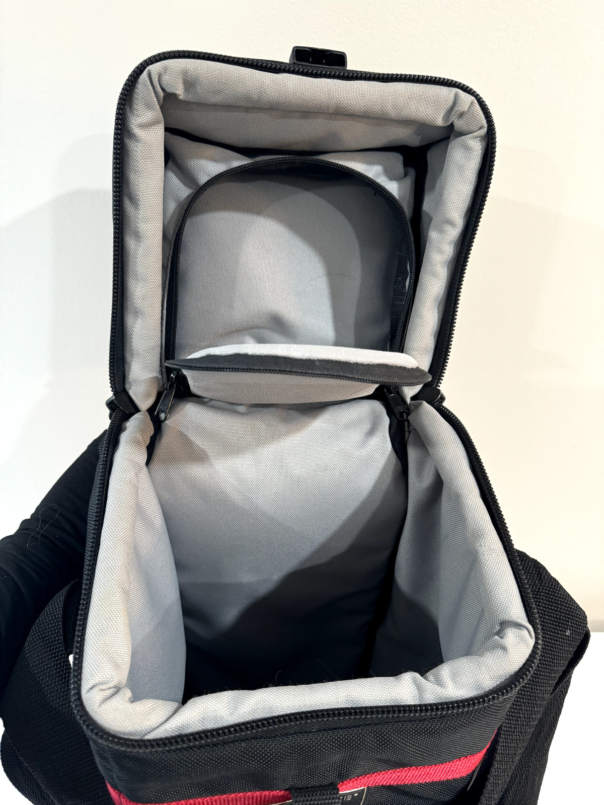 Canon EF 600mm f4L IS II USM Telephoto Lens with Lightware travel