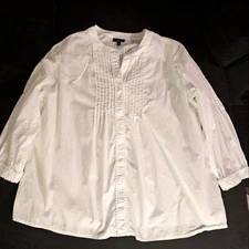 Talbots Petites White cotton pintuck crochet trim blouse. Size L