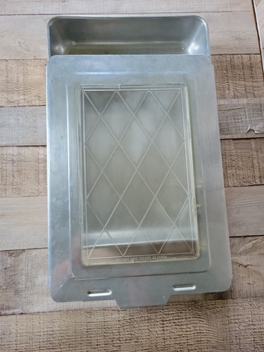 VTG ALUMINUM CAKE PAN SLIDE ON See Thru LID COVER Window Pane 9x13 Mirro Lattice