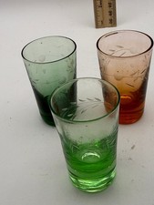 Vintage Set 3 Green Amber Etched Leaf Art Glass Shot Glasses MCM
