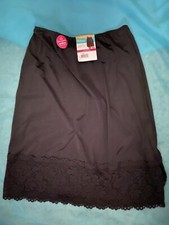 Vanity Fair Radiant NWT Lace Half Slip Layering Black Medium 22" 3411047