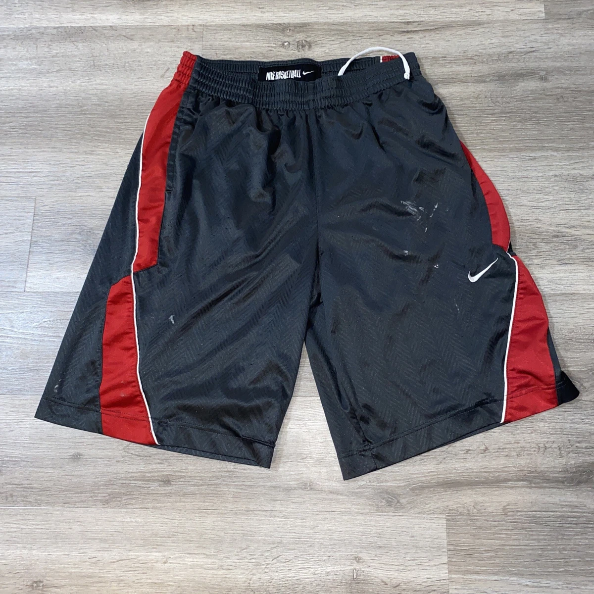 Nike Sportswear Men's Woven Flow Shorts. Nike LU