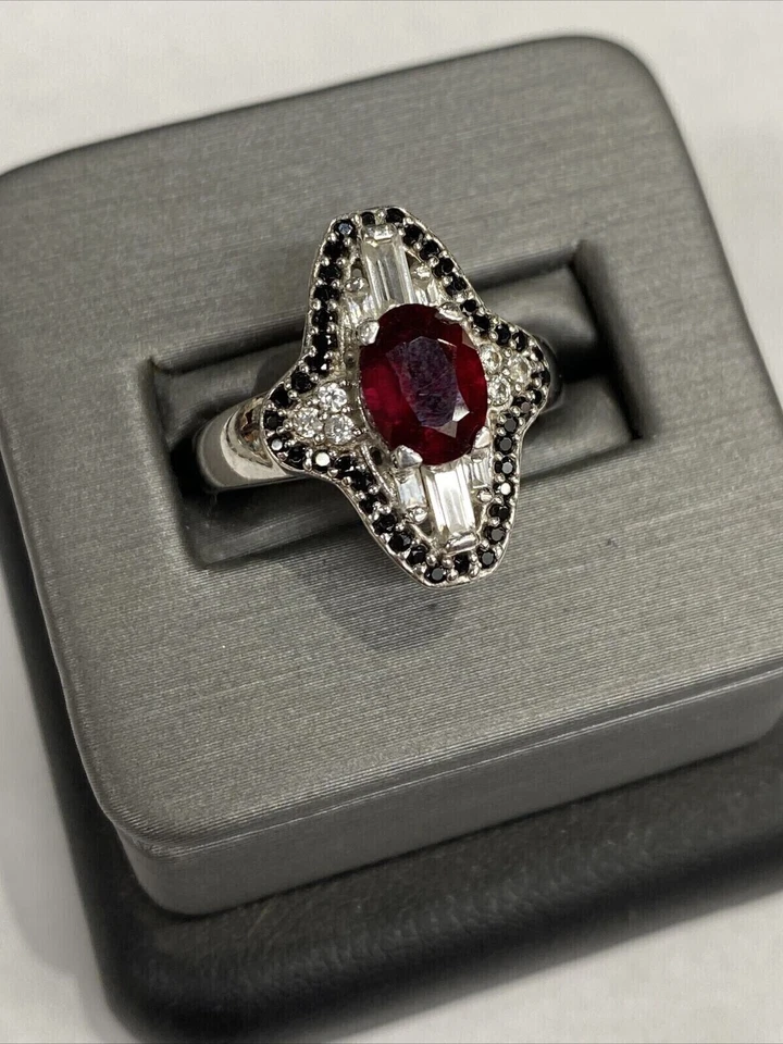 Anillo Aniversario Art Deco Vintage Chapado en Oro Blanco 14K 2.3 Ct Rubí Simulado Foto 2 de 4