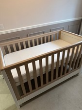 Mamas & Papas Harwell Convertible Cot Bed with Mattress In Natural And White