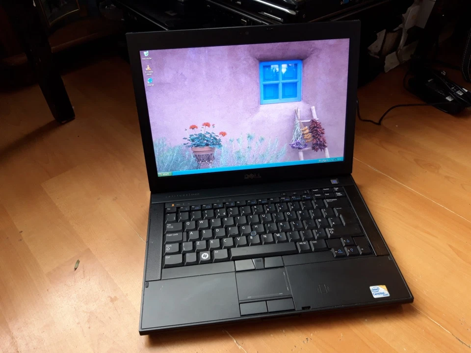 VERY FAST Dell Windows XP Laptop: 2.53GHz + 500GB HDD + 4GB RAM +Firewire (D3) - Image 2 of 4