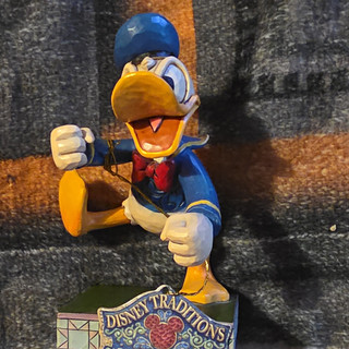 Walt Disney Showcase Collection Donald Duck Figurine „Fowl Temper“ 4032856