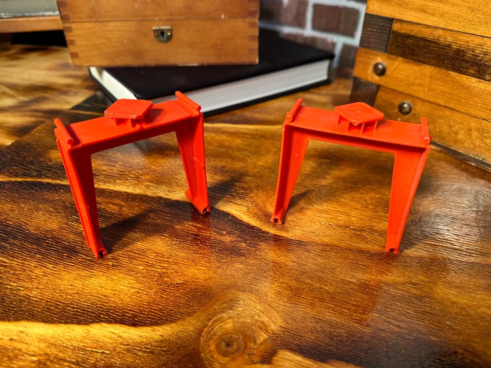 Set of 2 Vintage Hot Wheels stackable Red Trestle - Image 3 of 3