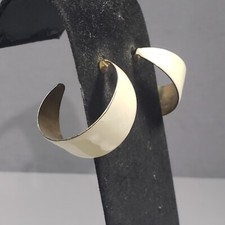 Dangle J Hoop Earrings Gold Tone Beige Enamel Mid Century Modern Pierced 1.5"