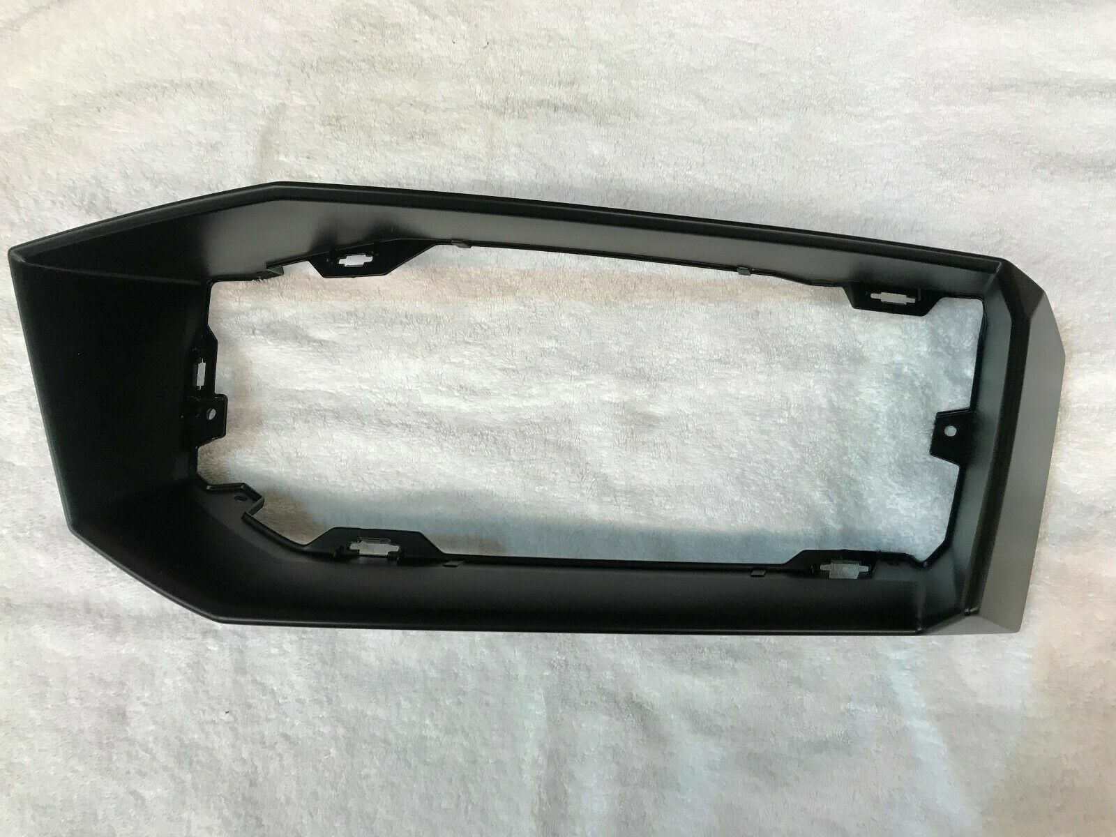 LAMBORGHINI AVENTADOR REAR LEFT DRIVER LH SIDE BUMPER GRILL MOUNT OEM 470807833