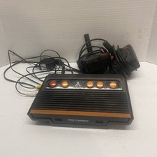 Atari Flashback 8- 105 games built in - AR320...