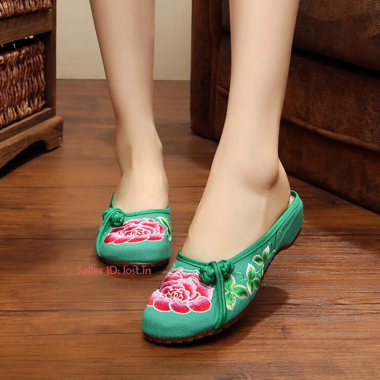 Novo Estilo Chinês Bordado Liso Sapatos Femininos Chinelos Folclóricos Sapatos de Pano Floral - Imagem 4 de 4
