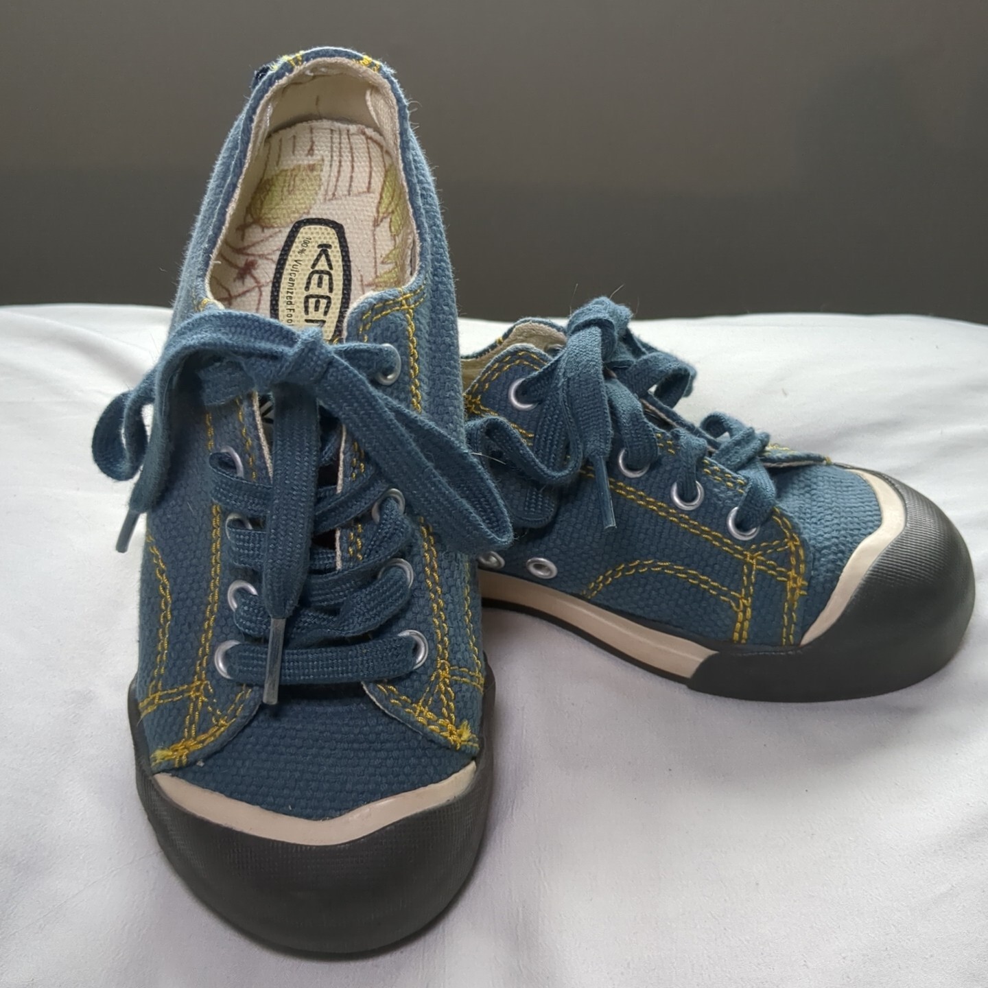 Sneakers KEEN blu tela gomma punta antiurto bambino taglia 1 stringate vulcanizzate ottime condizioni