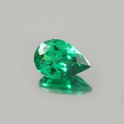Fine Quality Hydrothermal Colombian Emerald Pear Loose Gemstone Cut 12x8 MM - Image 1 of 4