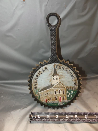 1980 Baerricks Fersommling Cast Iron Trivet Wall Hanger - Stained