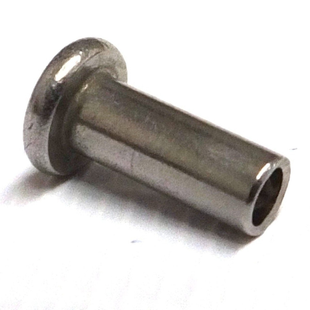 Yamaha - Rivet, Steering lock Knob - 2.5hp to 6hp 4-Stroke - 90266