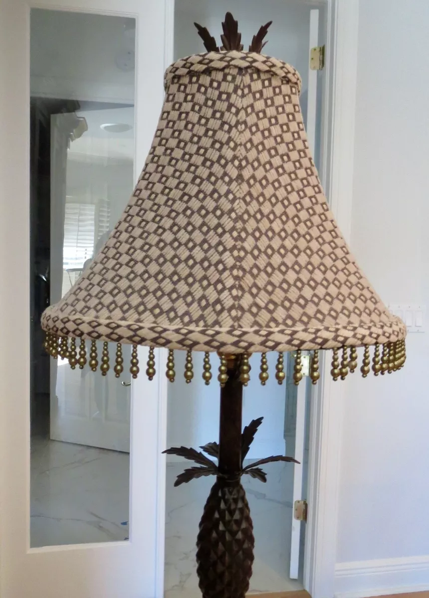 Pineapple on sale floor lamp