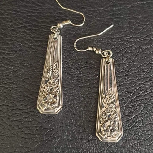 AVON Silver Tone Floral Dangle Earrings Art Deco Style Vintage Statement Jewelry