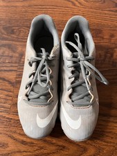 Nike Hyperdiamond 4 Elite Baseball Softball Cleats 4.5Y - Cool Grey