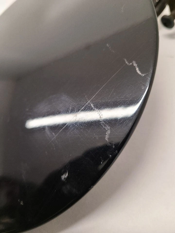 2002-2006 CHEVROLET AVALANCHE 1500 Fuel Filler Door Black 15124078     Foto 3 de 4