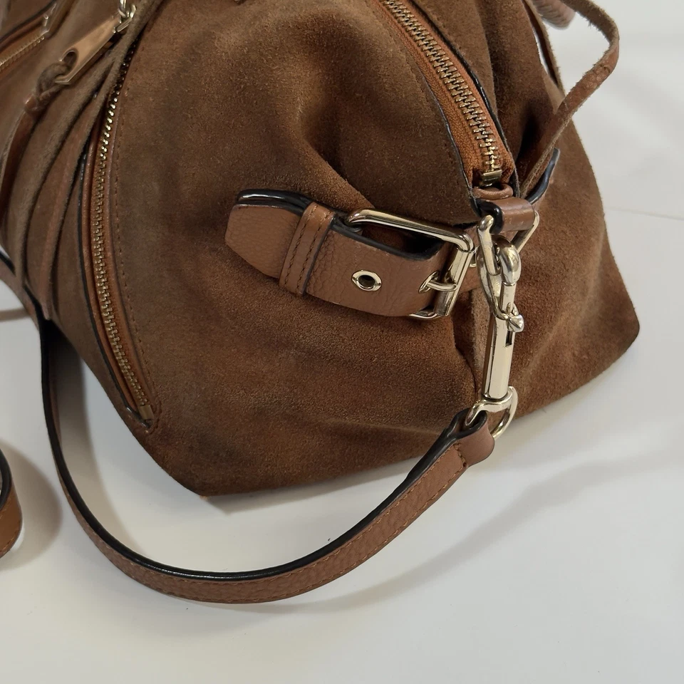 Bolsa satchel Rebecca Minkoff micro moto couro amêndoa tiracolo franja boho chique - Imagem 4 de 4