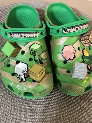 Crocs x Minecraft Elevated Clog Green  Size 3 Used