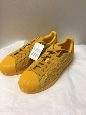 black and yellow shell toe adidas