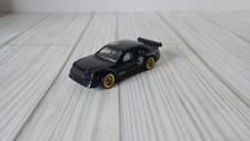 1997 MERCEDES-BENZ C CLASS 1:64 HOT WHEELS COLLECTIBLE DIORAMA DIECAST MODEL CAR