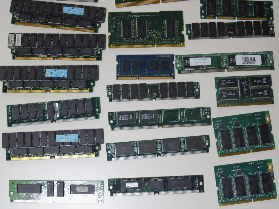 Ram Simm vintage de 72 PIN, EDO. Un montón de memoria antigua - Imagen 3 de 4