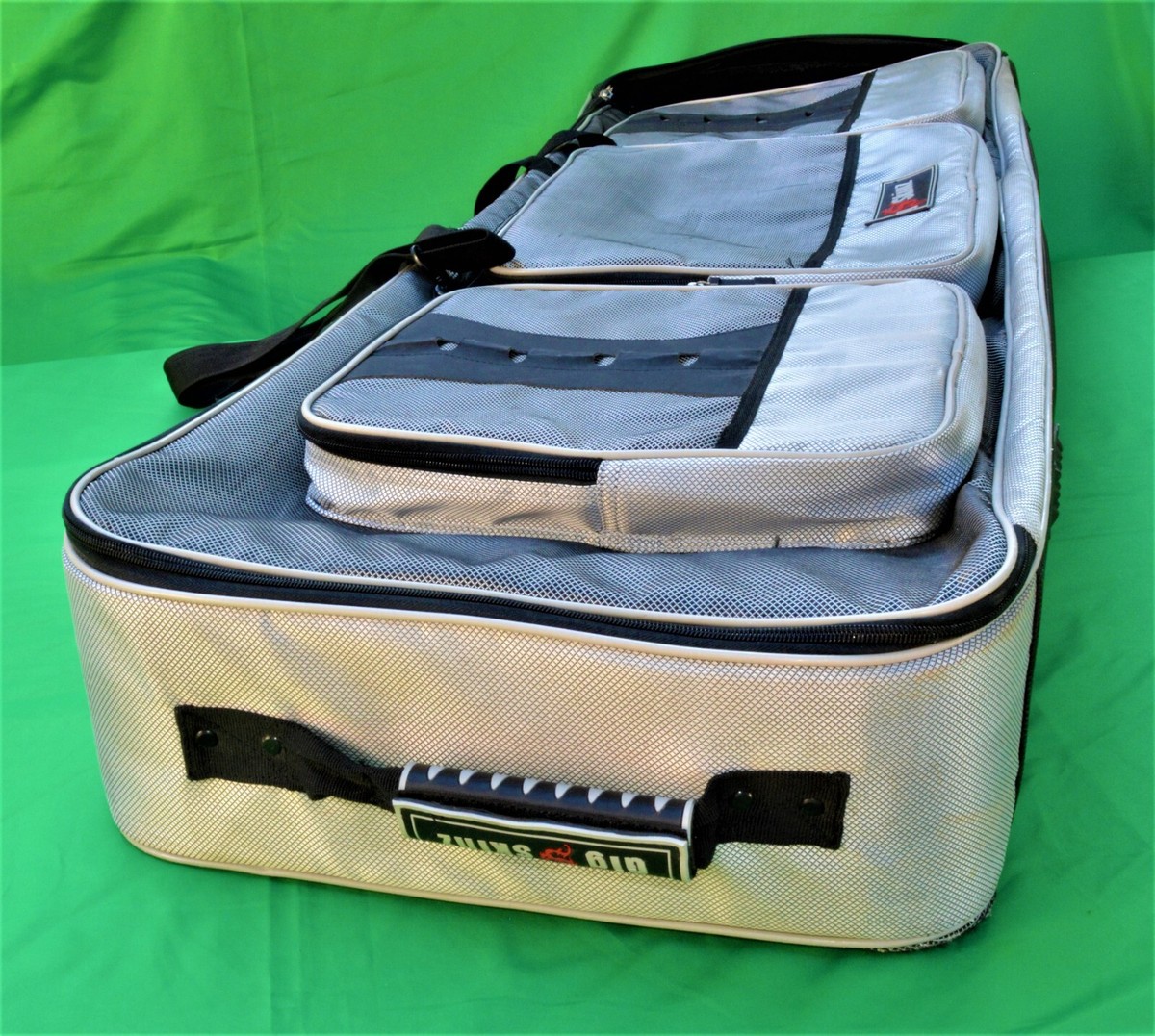 Gig Skinz synthesizer keyboard 5 pockets padded bag w wheels Gig Skinz synthesizer keyboard 5 pockets padded bag w wheels
