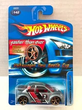 Hot Wheels VOLKSWAGEN NEW BEETLE CUP - 2005 #142 - FASTER THAN EVER FTE