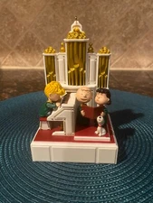 Hallmark Keepsake Ornament Hark Music Fills the Air 2014 Sound & Motion Peanuts