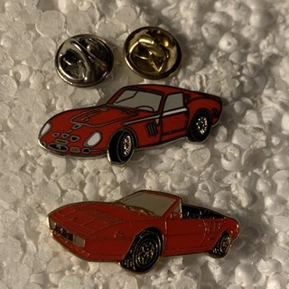 Job lot of 2 F1 Ferrari Mondial 8 Cabro & 250 GT0 car 🏎️ metal lapel pins