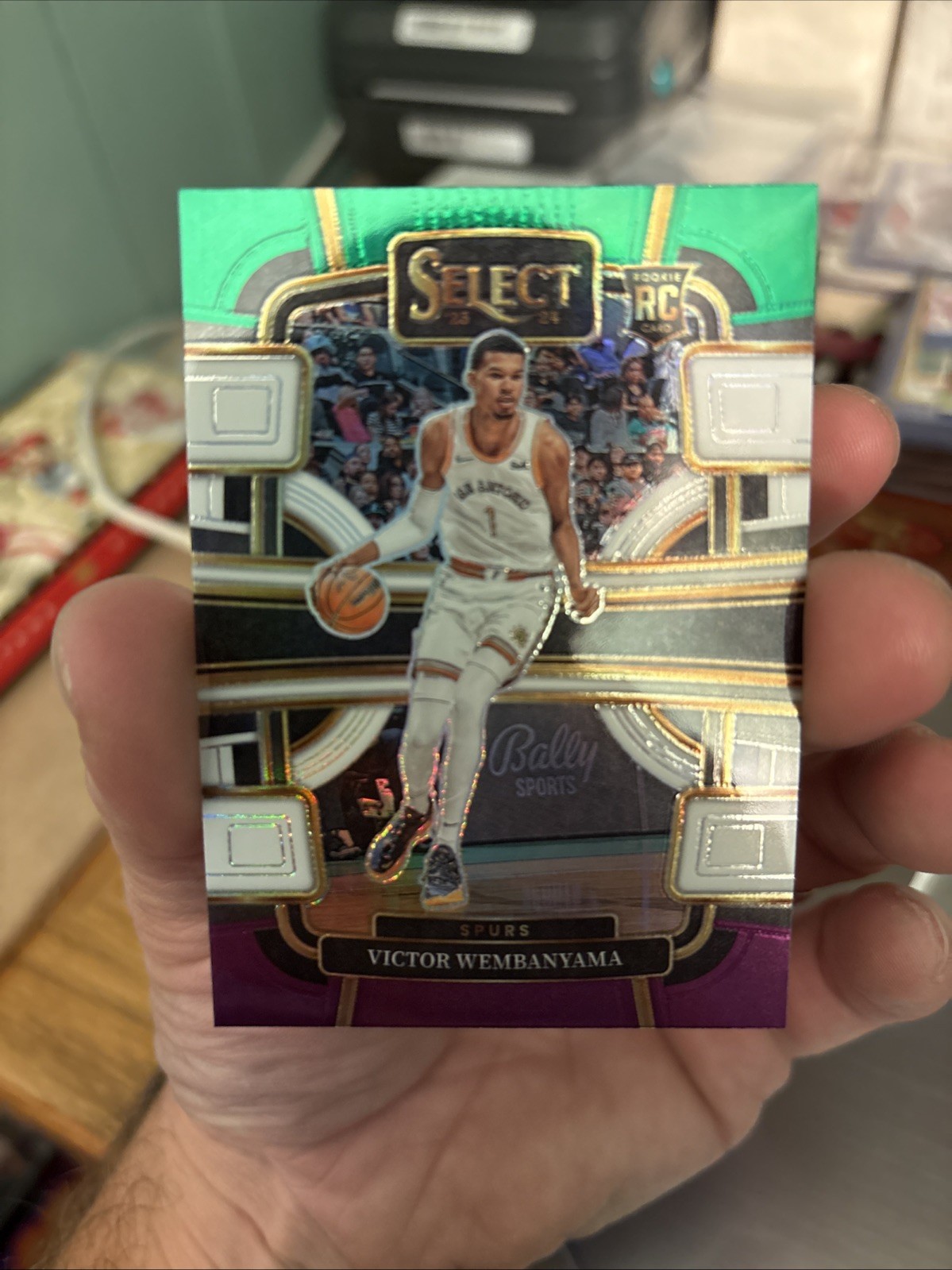 2023-24 Panini Select - Concourse Victor Wembanyama #87 Green White Purple Prizm